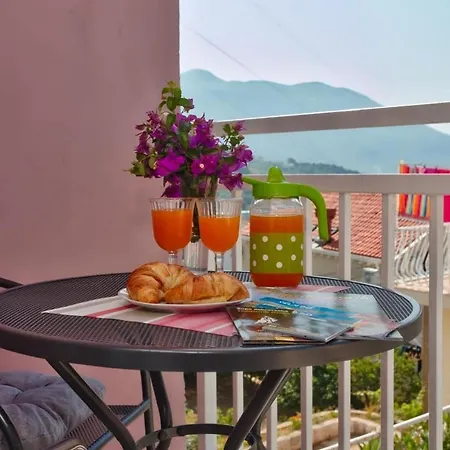 Leona Appartement *